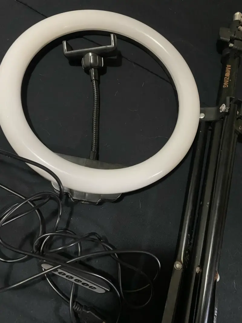 Aro de luz LED con trípode ajustable - 2