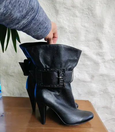 Botines de cuero negro  y hebilla Gacel - miniatura 1
