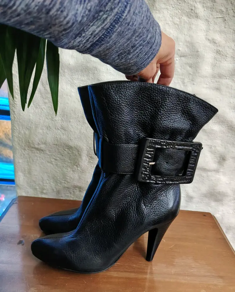 Botines de cuero negro  y hebilla Gacel - 2