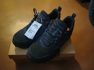 Zapatillas de senderismo negras Adidas Terrex - miniatura 1