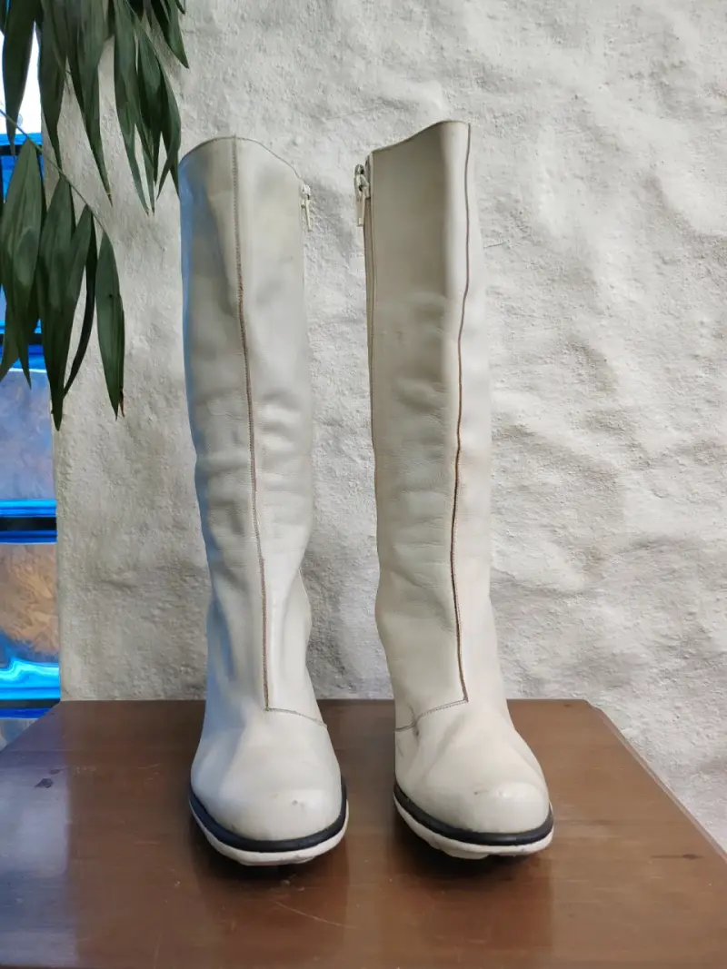 Botas de cuero blancas con tacón alto - 2