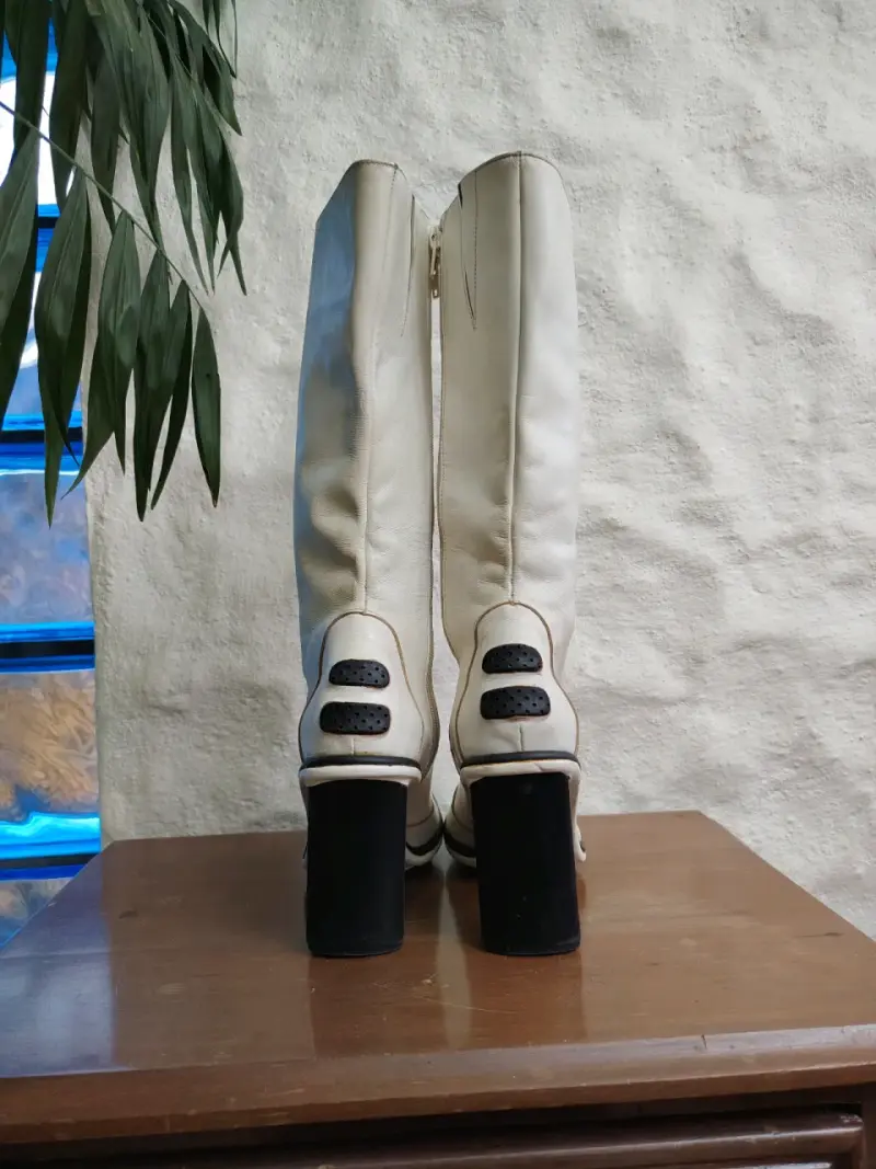 Botas de cuero blancas con tacón alto - 3