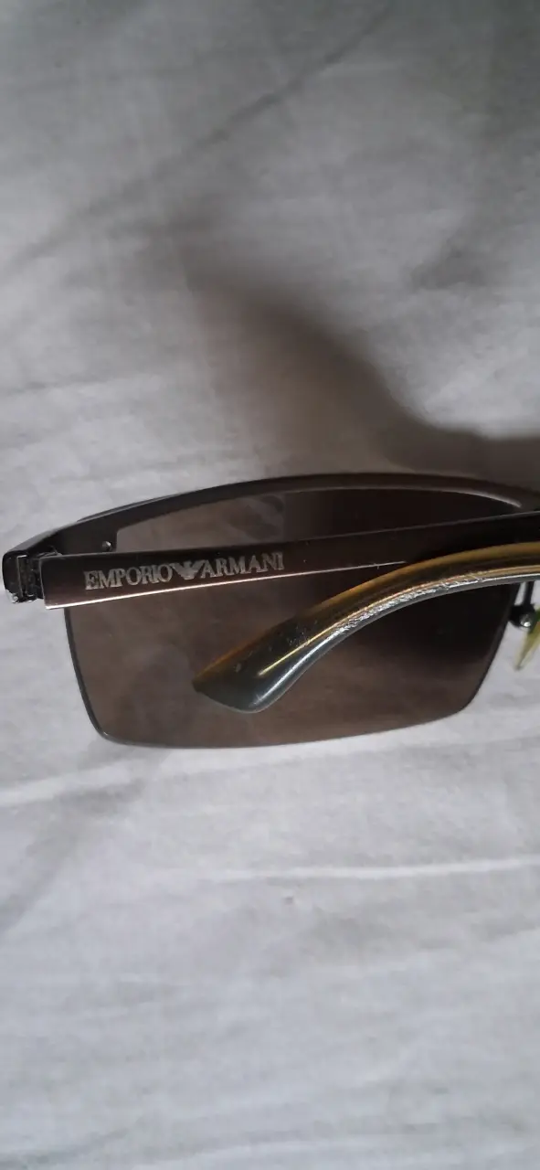 Lentes de Som Emporo Armani - 2