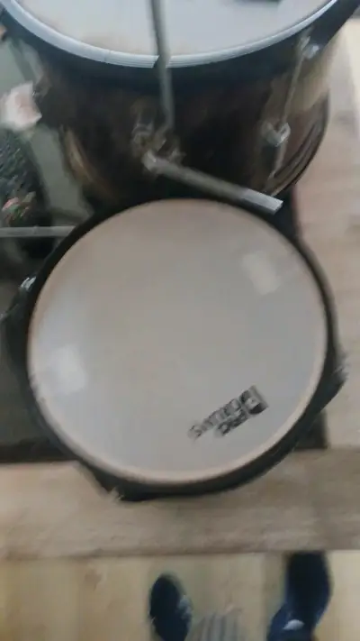 Batería Pro Drums con platillos y pedal - miniatura 1