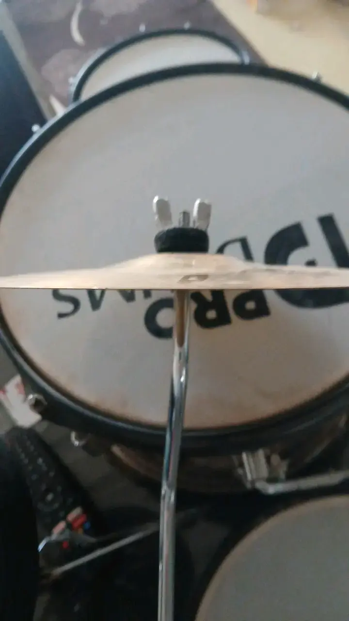 Batería Pro Drums con platillos y pedal - 6