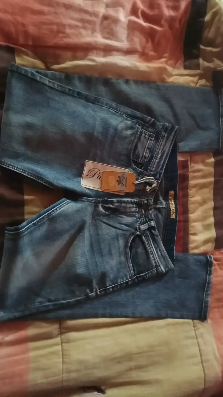 Jeans de mezclilla azul y chalecos nuevos - 2