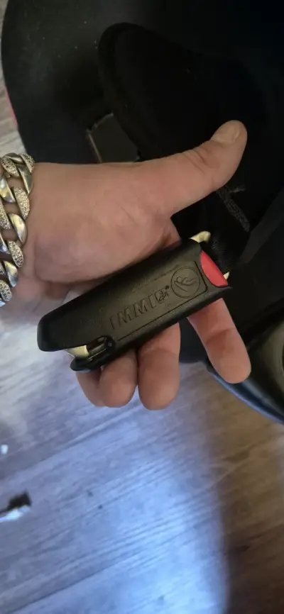 Silla de auto Britax negra con arnés ajustable - miniatura 1