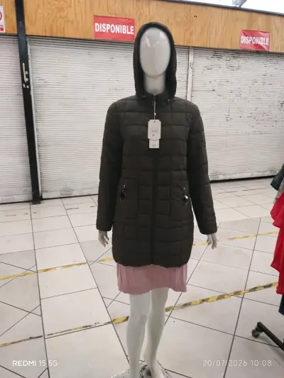 Abrigo acolchado con capucha para mujer - miniatura 1