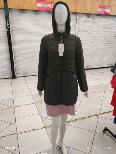 Abrigo acolchado con capucha para mujer - miniatura 2