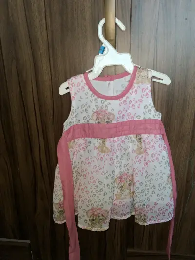 Vestido de niña con estampado de leopardo y bolero rosa - miniatura 1