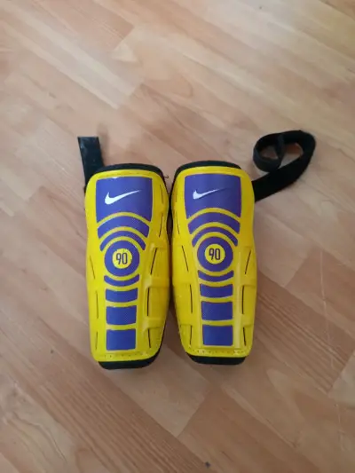Espinilleras Nike 90 Amarillas y Moradas - miniatura 5