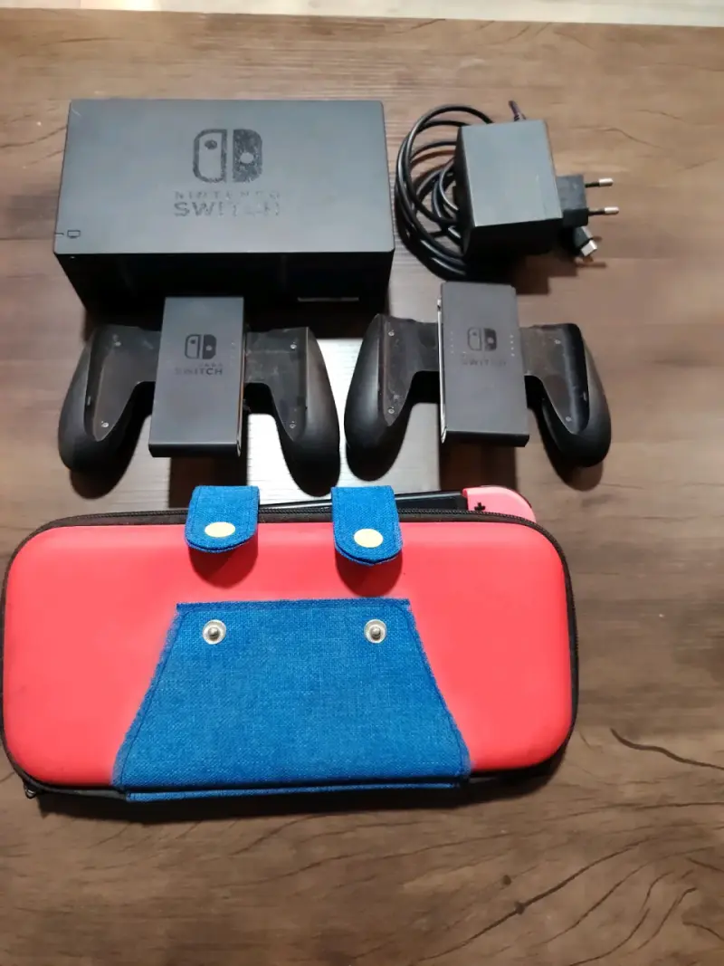 Consola Nintendo Switch con accesorios completos - 3
