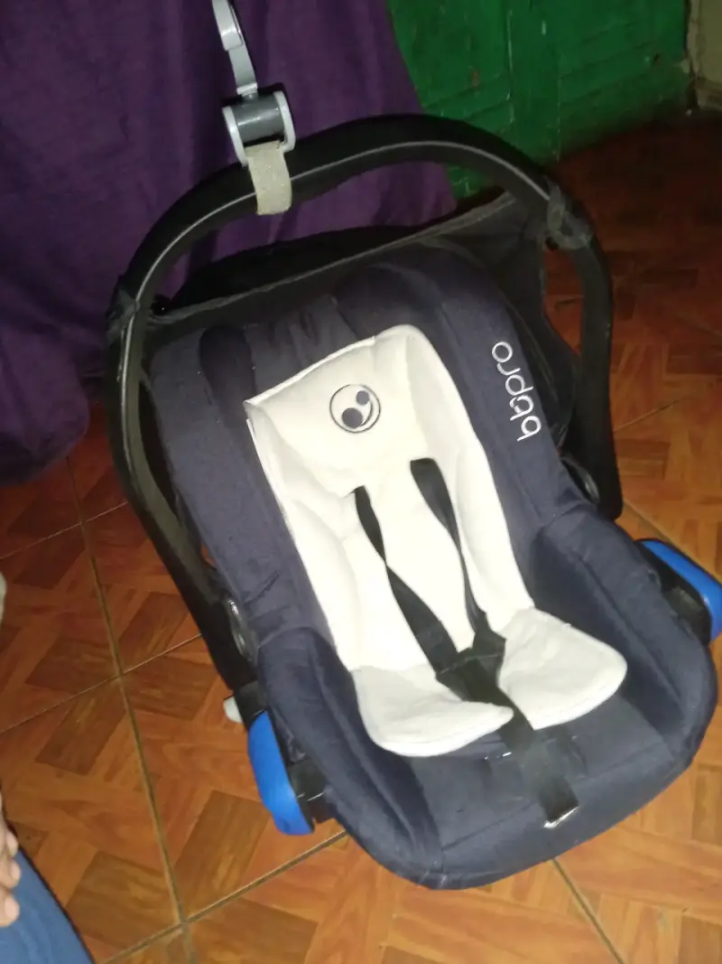 Silla de auto para bebé Bbpro azul con base - 3