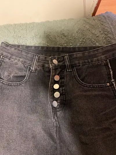 Jeans anchos de mezclilla con botones metálicos - miniatura 3