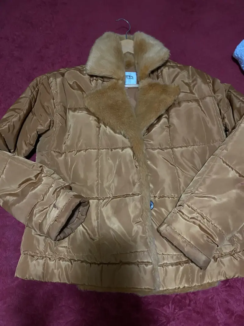 Chaqueta de mujer Guess con forro de piel sintética - 3