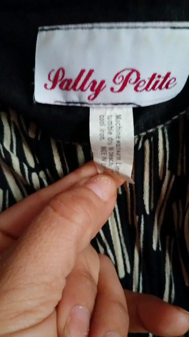 Vestido negro con estampado Sally Petite - 2