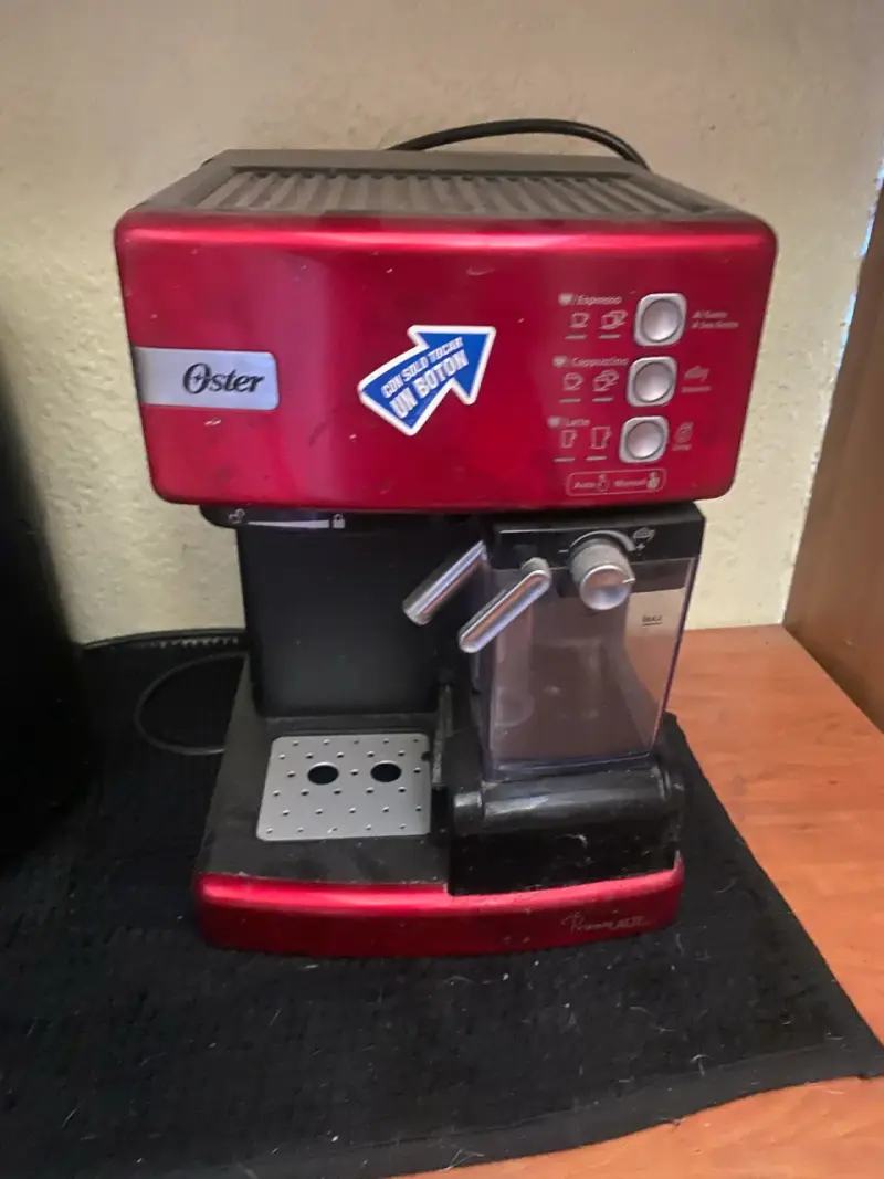 Cafetera Espresso Prima Latte Roja Oster - 5