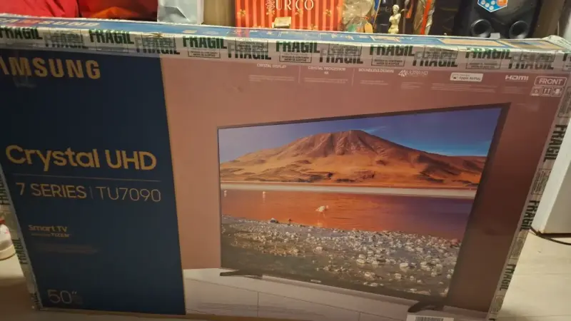 Smart TV Samsung Crystal UHD 50 pulgadas - 2