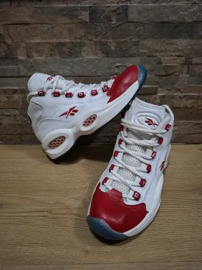 Zapatillas deportivas blancas y rojas Reebok - miniatura 1