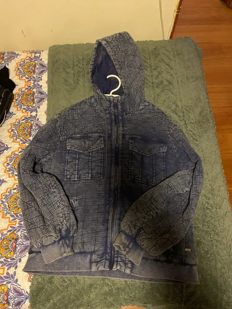 Chaqueta de mezclilla con capucha Umbrale