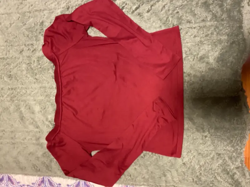 Camiseta roja de manga larga Shein Basics