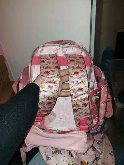 Mochila infantil con diseño de princesas Disney - miniatura 1