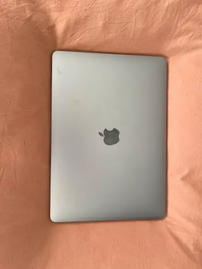 MacBook Pro 13” Intel Core i5 usado - miniatura 1