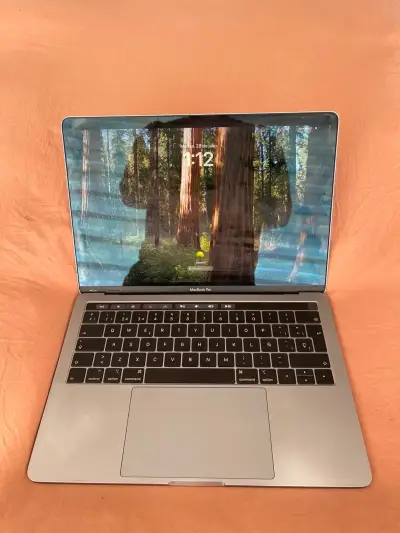 MacBook Pro 13” Intel Core i5 usado - miniatura 2