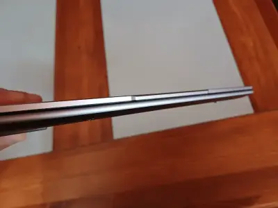 Lenovo Yoga 7 Oled Intel core Ultra 7 16gb ram 1tb - miniatura 4