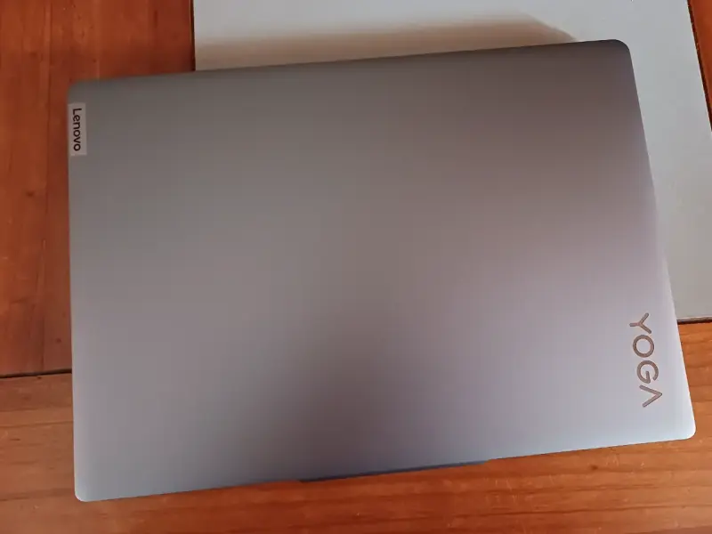 Lenovo Yoga 7 Oled Intel core Ultra 7 16gb ram 1tb - 5