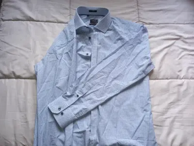 Camisa de vestir a cuadros celeste para hombre - miniatura 1