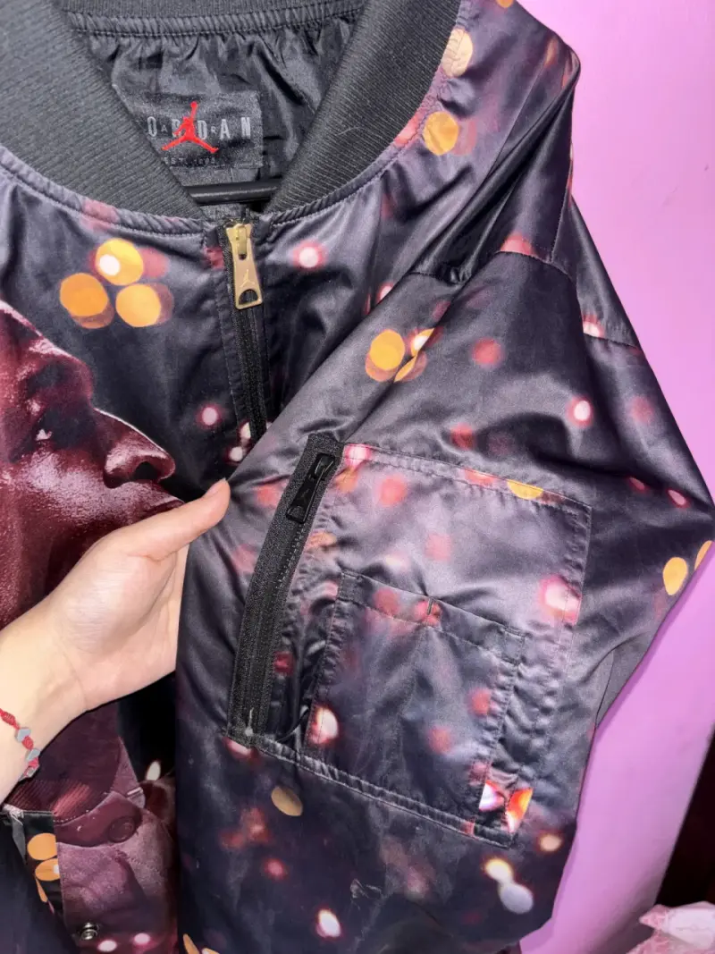 Chaqueta Nike Jordan con diseño gráfico - 5