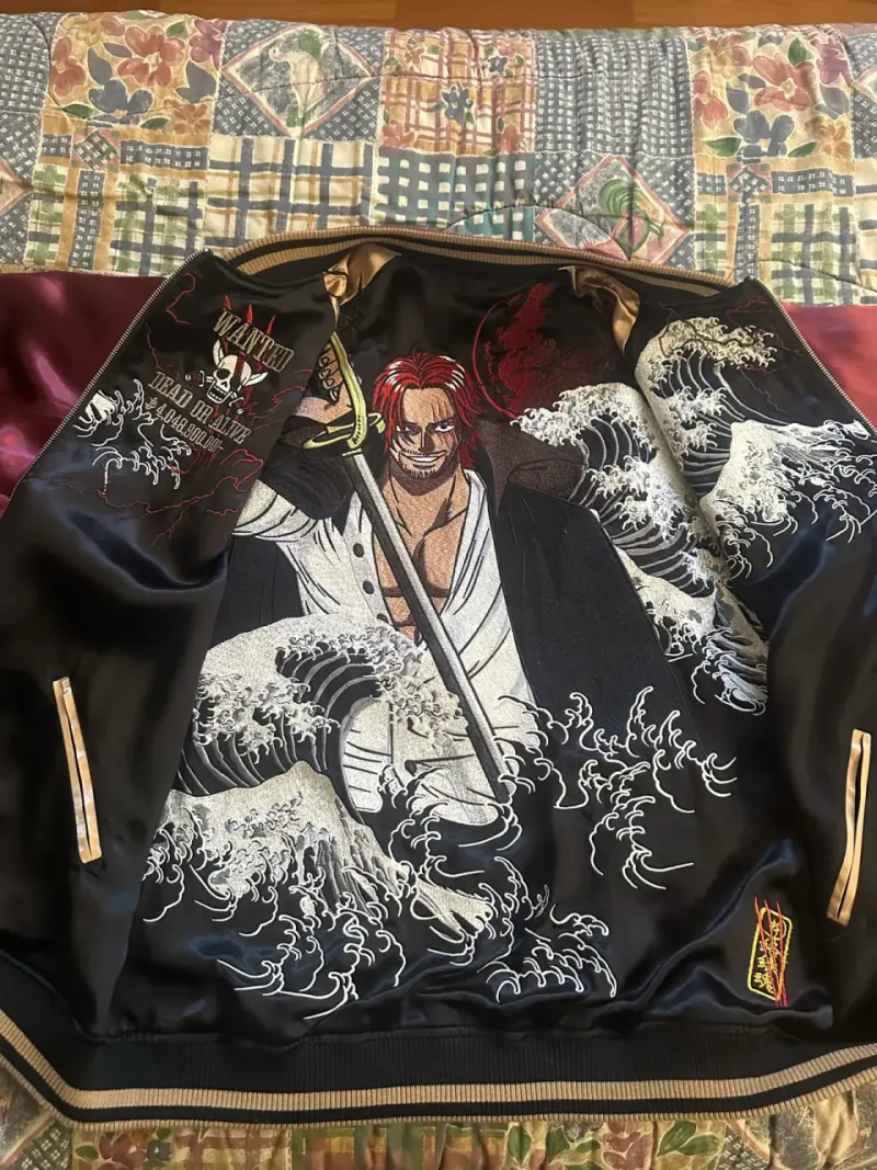 CHAQUETA SUKAJAN ONE PIECE - SHANKS "EL PELIRROJO - 2