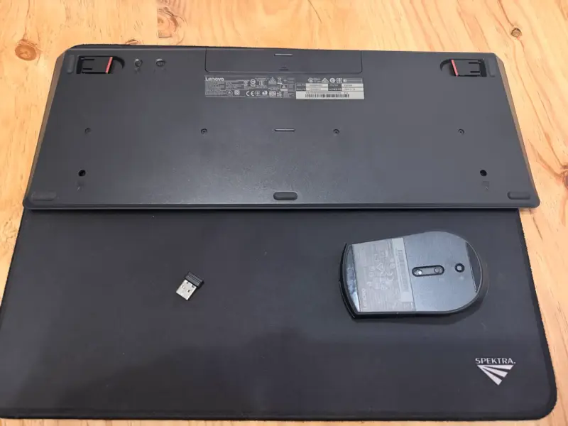 Combo Lenovo Essential negro /español latam - 2