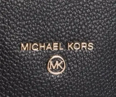 Cartera Michael Kors Negra con Cadena Dorada - miniatura 2