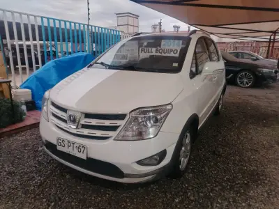 Auto Changan CS1  2014 - miniatura 1
