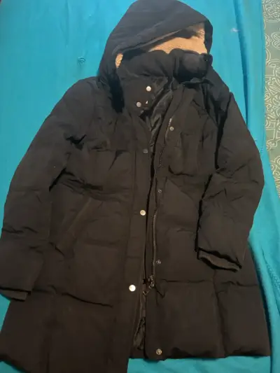 Parka larga negra  con capucha impermeable - miniatura 1