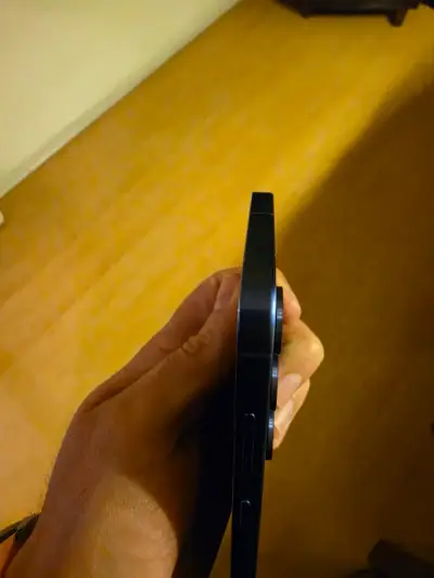 Samsung Galaxy S25+ en excelente estado - miniatura 2