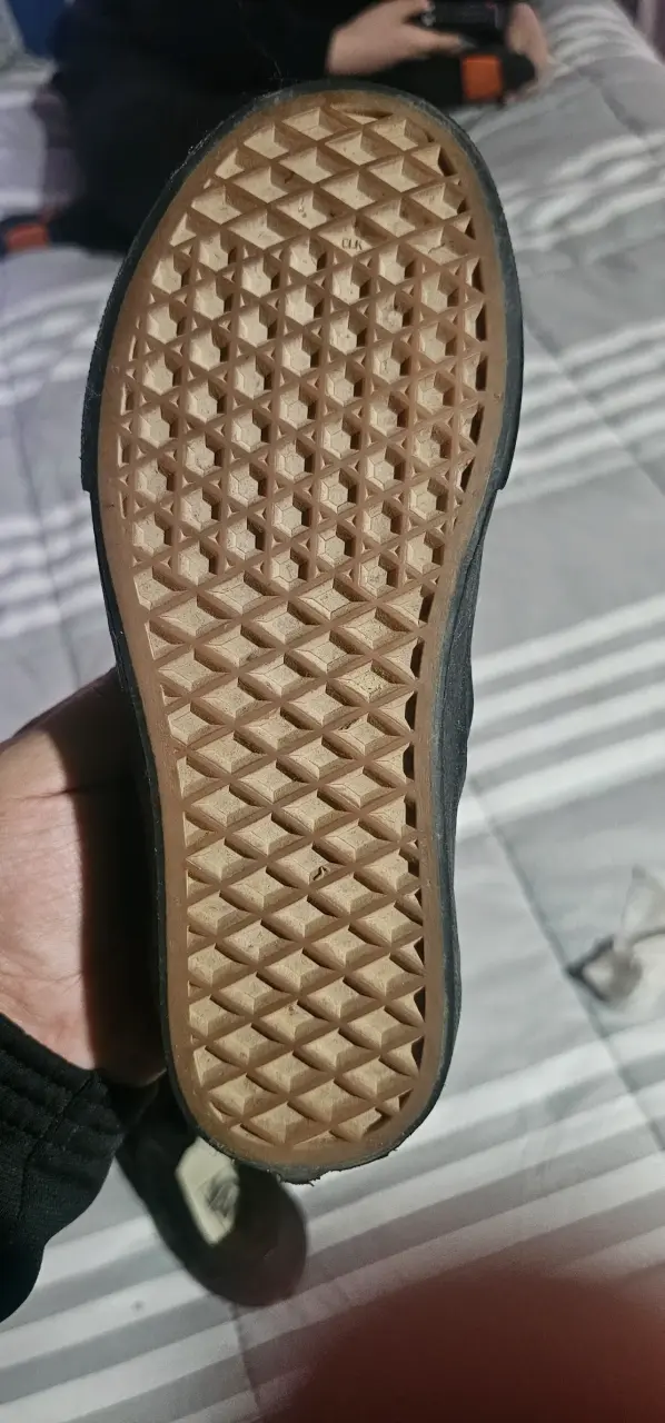 Zapatillas negras Vans clásicas unisex - 4