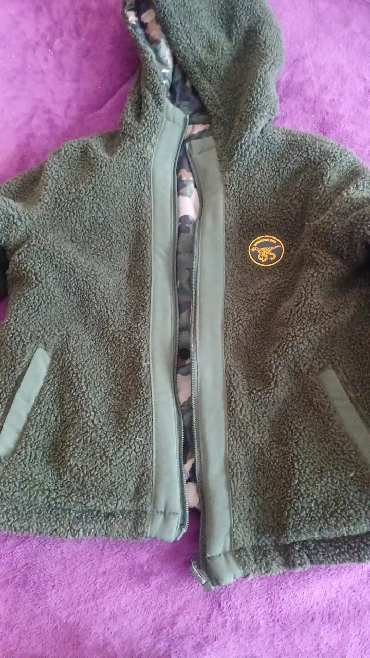 Chaqueta polar verde con capucha - 1