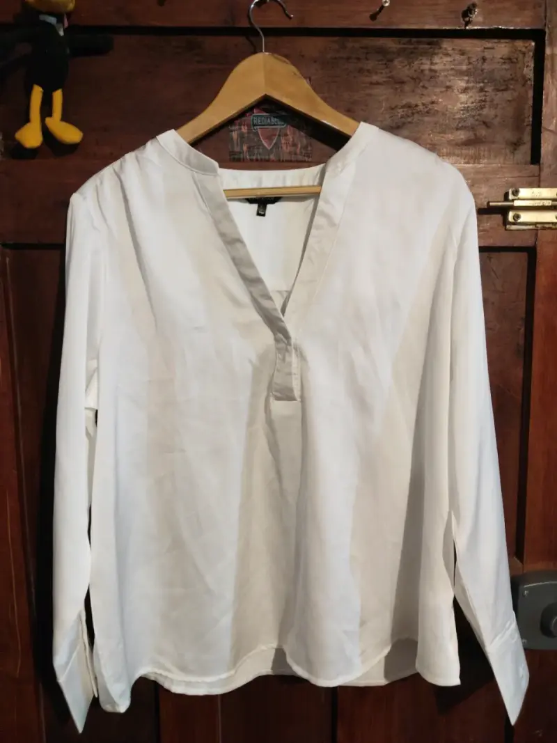 Blusa blanca de manga larga para mujer - 2
