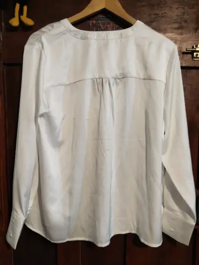 Blusa blanca de manga larga para mujer - miniatura 4