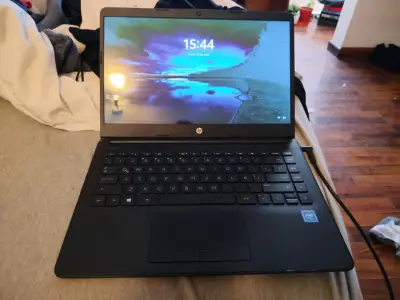 Notebook HP con procesador Intel en buen estado - miniatura 1