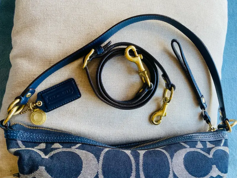 Bolso Coach de tela azul con detalles en cuero - 6