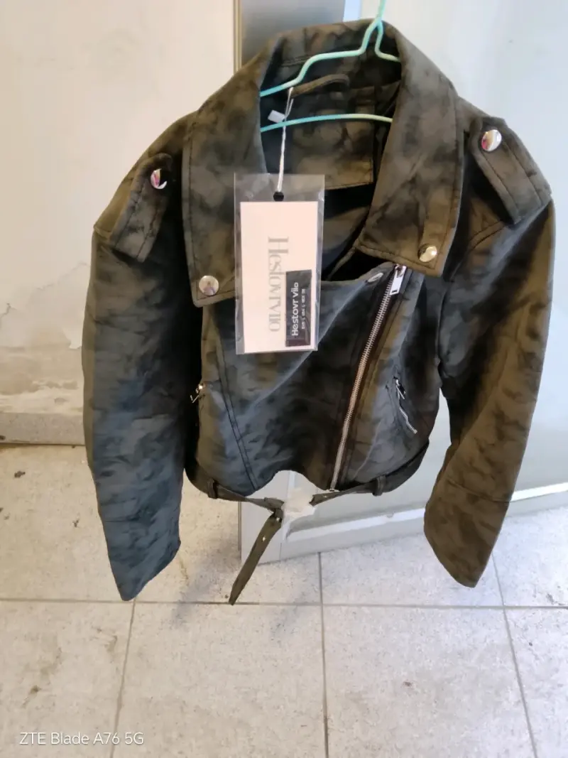 Chaqueta de cuero sintético verde estilo biker - 2
