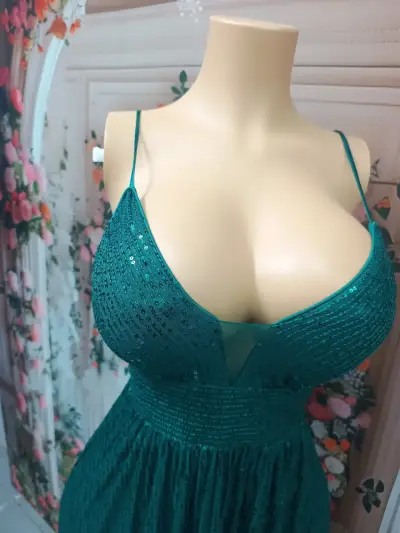 Vestido largo de fiesta verde  con lentejuelas - miniatura 4