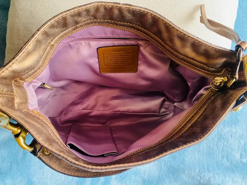 Bolso de hombro Coach marrón con monograma - 2
