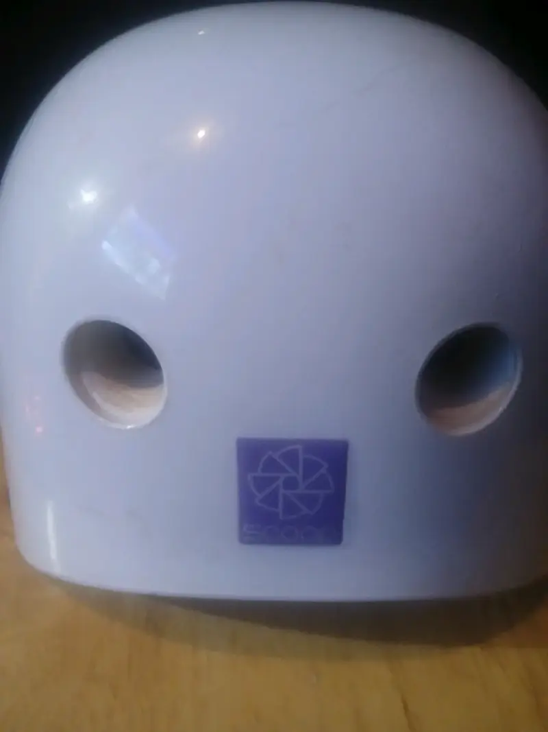 Casco de bicicleta blanco con diseño floral - 6