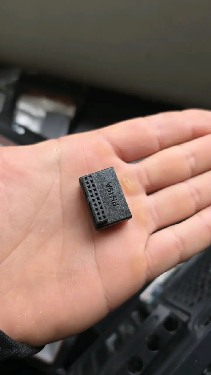 Conector USB 3.0 en angulo para PC - 4