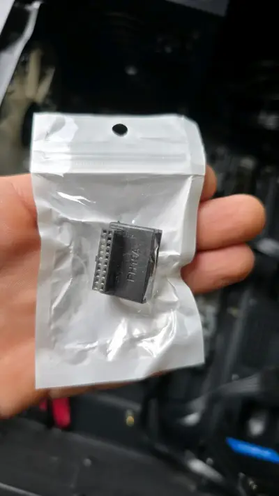 Conector USB 3.0 en angulo para PC - miniatura 5